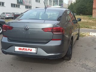 2021 Volkswagen Polo VI, серый, 1680000 рублей, вид 2