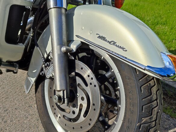 2007 Harley-Davidson Electra Glide, белый, 679239 рублей - вид 8