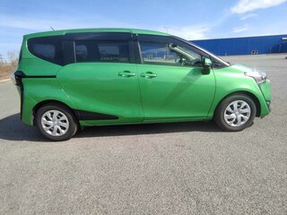 2017 Toyota Sienta II, зелёный, 1450000 рублей, вид 5