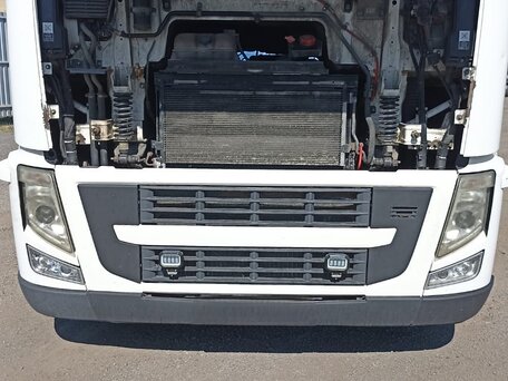 2012 Volvo FH, белый, 4500000 рублей, вид 2