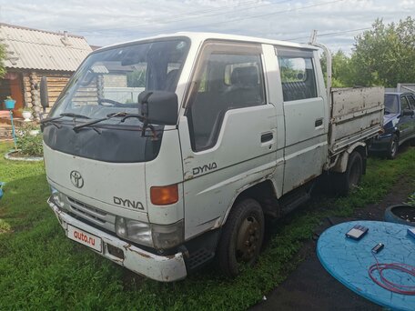 1996 Toyota Dyna, белый, 550000 рублей, вид 2