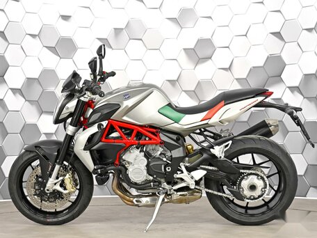 2014 MV Agusta Brutale 800, белый, 549000 рублей, вид 4