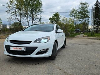 2013 Opel Astra J Рестайлинг, белый, 1070000 рублей, вид 2