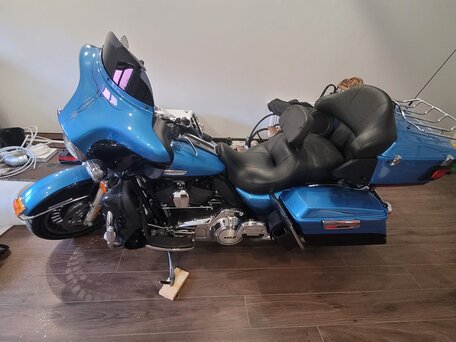 2011 Harley-Davidson Electra Glide, синий, 1350000 рублей, вид 2