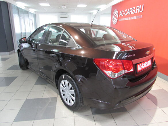 2015 Chevrolet Cruze I Рестайлинг, коричневый - вид 1