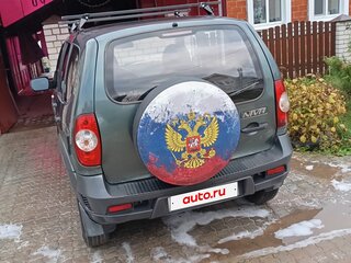 2011 Chevrolet Niva I Рестайлинг, зелёный, 350000 рублей, вид 2