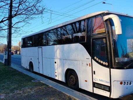 1999 Volvo B12 Series, белый, 1700000 рублей, вид 4