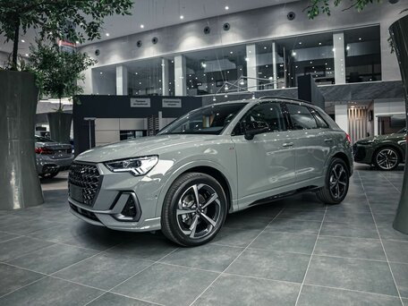 2026 Audi Q3 35 TFSI II (F3), серый, 3990000 рублей, вид 2