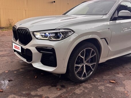 2022 BMW X6 30d III (G06), белый, 8300000 рублей, вид 2