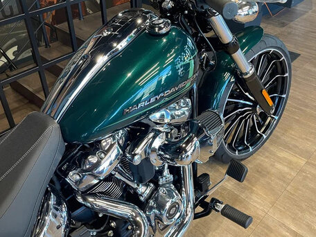 2024 Harley-Davidson Breakout, зелёный, 3500000 рублей, вид 3