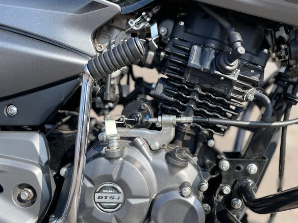 2022 Bajaj Pulsar NS 125, чёрный, 153000 рублей - вид 6