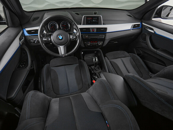 2019 BMW X1 20i xDrive II (F48), чёрный - вид 16
