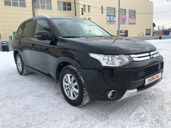 2014 Mitsubishi Outlander III Рестайлинг, чёрный - вид 2