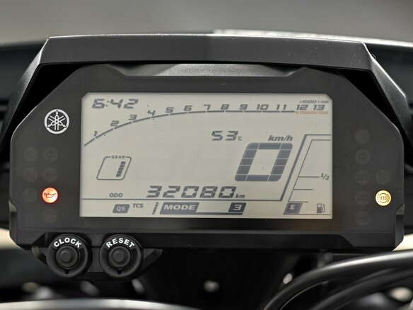 2017 Yamaha MT-10, чёрный, 1149000 рублей - вид 8