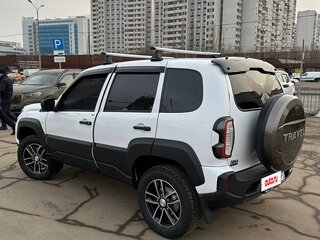 2024 Lada (ВАЗ) Niva Travel I, белый, 1260000 рублей, вид 2