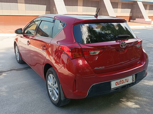 2014 Toyota Auris II, красный, 1290000 рублей - вид 8