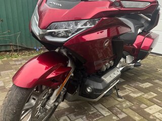 2018 Honda GL 1800 Gold Wing, красный, 2150000 рублей, вид 2