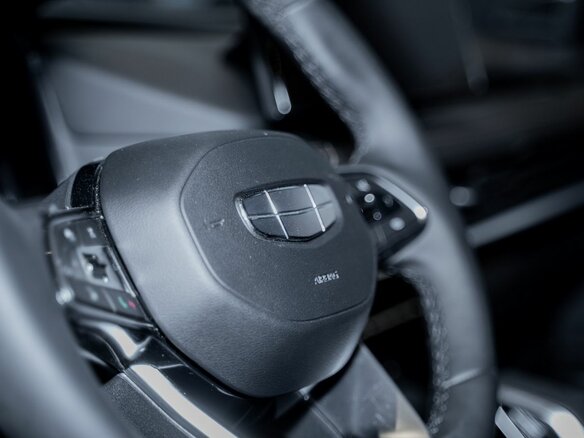 2026 Geely Okavango I Рестайлинг, белый, 4085990 рублей - вид 29