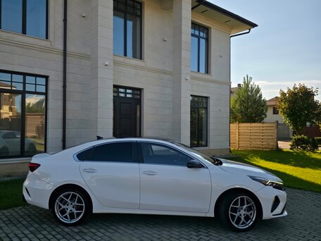 2022 Kia K3 II (China Market) Рестайлинг, белый, 2100000 рублей, вид 4