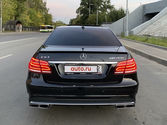 2014 Mercedes-Benz E-Класс AMG 63 AMG S IV (W212, S212) Рестайлинг, чёрный - вид 3