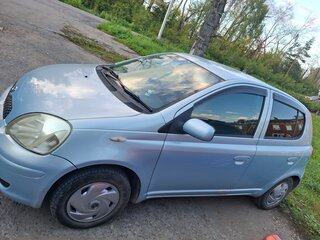 2003 Toyota Vitz I (P10), голубой, 330000 рублей, вид 3