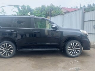 2015 Toyota Land Cruiser Prado 150 Series Рестайлинг 1, чёрный, 3360000 рублей, вид 1