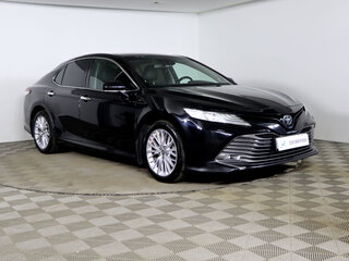 2020 Toyota Camry VIII (XV70), чёрный, 2649990 рублей, вид 3
