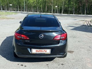 2013 Opel Astra J Рестайлинг, чёрный, 640000 рублей, вид 3