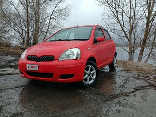 2002 Toyota Vitz I (P10), красный, 450000 рублей, вид 2