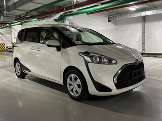 2021 Toyota Sienta II Рестайлинг, белый, 1399000 рублей, вид 1