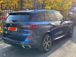 2020 BMW X5 30d IV (G05/G18), синий, 8500000 рублей, вид 4