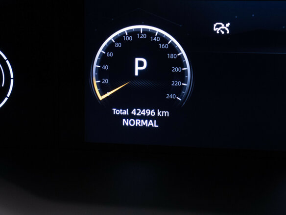 2023 Changan UNI-V I, красный - вид 11