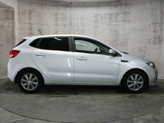 2016 Kia Rio III Рестайлинг, серый, 889000 рублей, вид 5