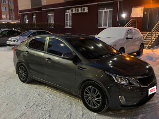 2014 Kia Rio 6-speed III, серый, 770000 рублей, вид 2