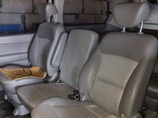 2011 Hyundai Grand Starex I, серый, 1550000 рублей, вид 5