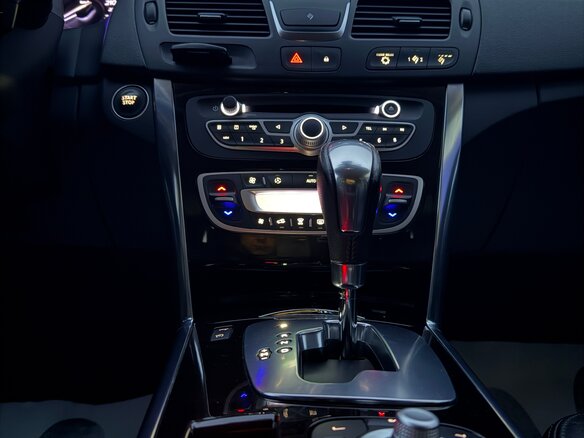 2013 Renault Latitude I, белый - вид 14