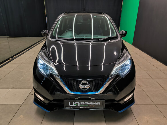 2018 Nissan Note e-Power II Рестайлинг, чёрный, 1100000 рублей - вид 1