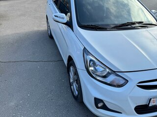 2014 Hyundai Solaris I, белый, 695000 рублей, вид 2