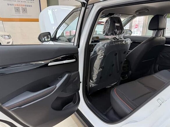 2026 Kia Seltos I Рестайлинг, белый - вид 17