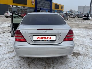 2004 Mercedes-Benz C-Класс 180 II (W203), серебристый, 600000 рублей, вид 3