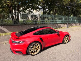 2020 Porsche 911 Turbo S VIII (992), красный, 25600000 рублей, вид 4