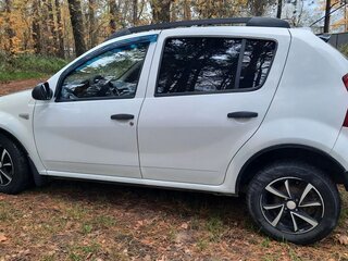 2011 Renault Sandero I, белый, 400000 рублей, вид 4