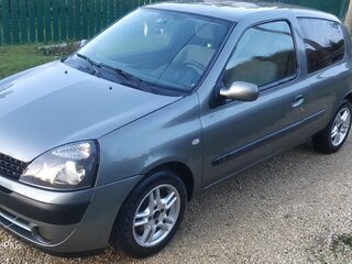 2003 Renault Clio II Рестайлинг, серый, 240000 рублей, вид 1