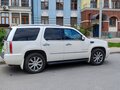 2011 Cadillac Escalade III, белый, 2150000 рублей - вид 4
