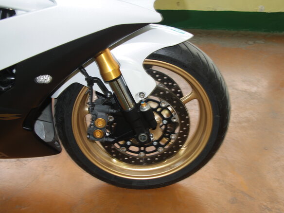 2013 Yamaha YZF-R6, белый - вид 4