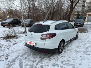 2010 Renault Megane III, белый, 650000 рублей, вид 5