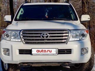 2013 Toyota Land Cruiser 200 Series Рестайлинг 1, белый, 3500000 рублей, вид 4