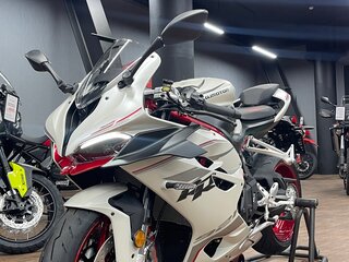 2026 QJMotor SRK 921 RR, белый, 1200000 рублей, вид 2