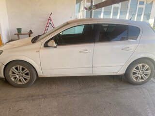 2007 Opel Astra H Рестайлинг, белый, 630000 рублей, вид 2