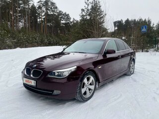 2008 BMW 5 серии 525i V (E60/E61) Рестайлинг, красный, 950000 рублей, вид 4